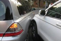 車經常刮擦怎么辦(合租后還車)
